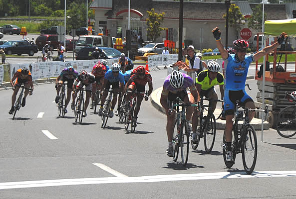 photo : Guy Maguire, guymaguire@veloptimum.net